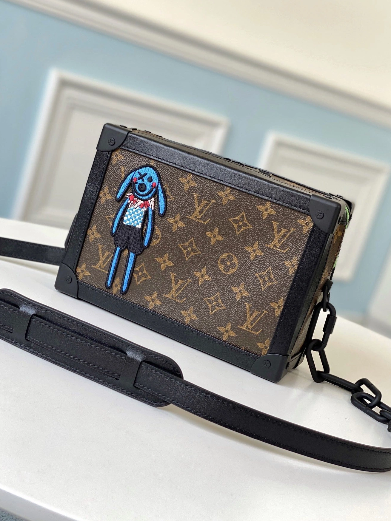 LOUIS TRUNK VUITTON SOFT 0821